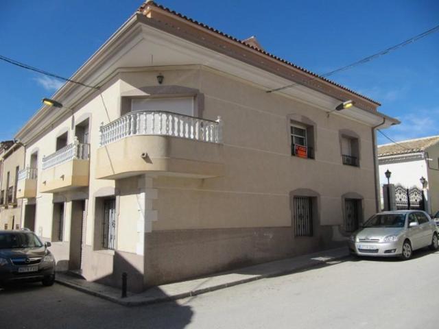 Casa en venta en Algueña, LA ALGUEÑA photo 0