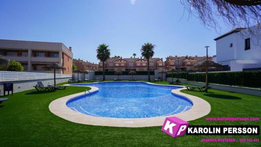 Bungalow en venta en Santa Pola, Calle Antonia García Andreu, 03130 photo 0