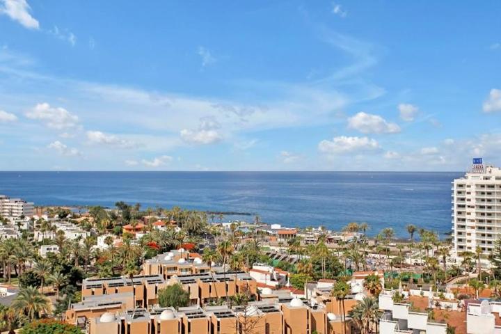 Apartamento en venta en Adeje, Playa de las Americas photo 0