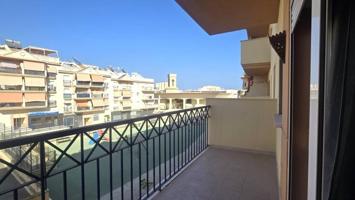 Apartamento en venta en Estepona, Huerta Nueva photo 0