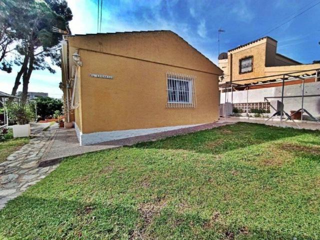 Chalet en venta en Torrevieja, Los balcones photo 0