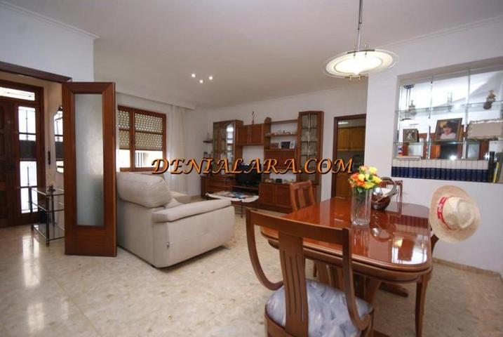 Chalet en venta en La Xara photo 0