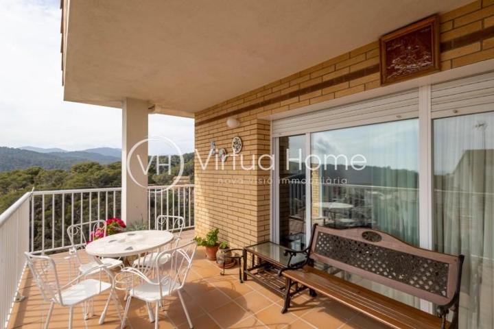 Casa con terreno en venta en Santa Susanna, Vall photo 0