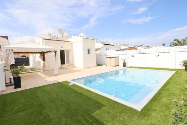 Chalet en venta en Torrevieja, San luis photo 0