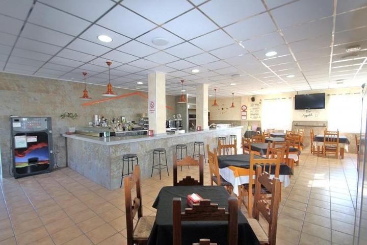 Local comercial en venta en Torrevieja, Cabo cervera photo 0