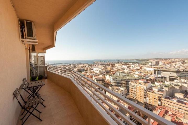 Apartamento en alquiler en Alicante, Centro photo 0