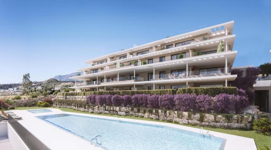 Apartamento en venta en Estepona, La Resina photo 0