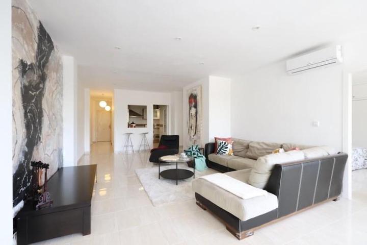 Apartamento en venta en Torrevieja, Torrevieja photo 0