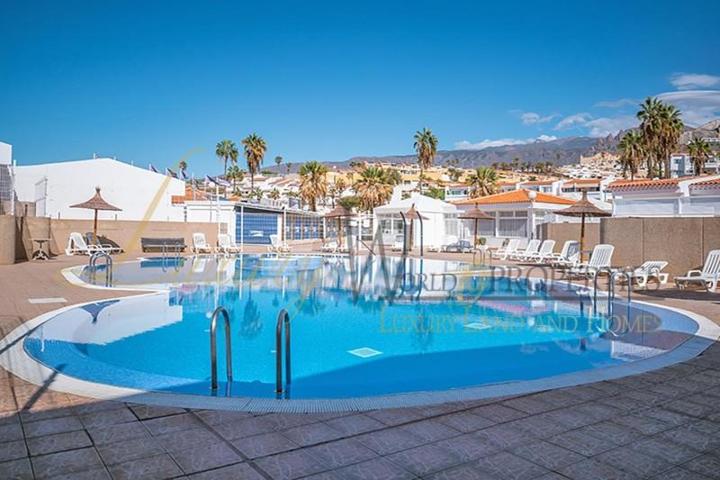Bungalow en venta en Adeje, Calle Italia, 38660 photo 0