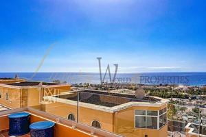Adosada en venta en Adeje, Avenida Europa, 38660 photo 0