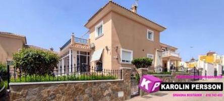 Chalet en venta en Orihuela Costa, Calle Rosa, 03189 photo 0