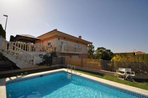 Chalet en venta en Elda photo 0