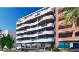 Apartamento en venta en Torrevieja photo 0