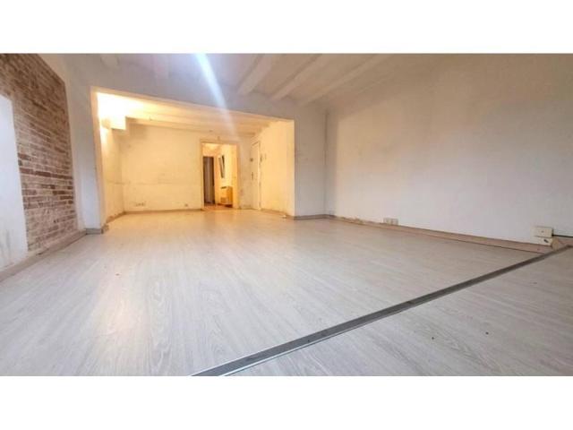 Piso en venta en Barcelona, El Raval photo 0