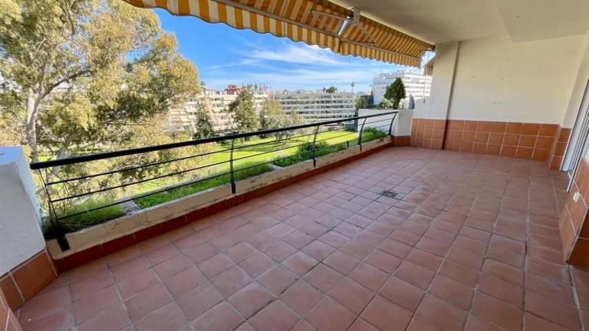 Atico Duplex en venta en Marbella, Guadalmina Alta photo 0