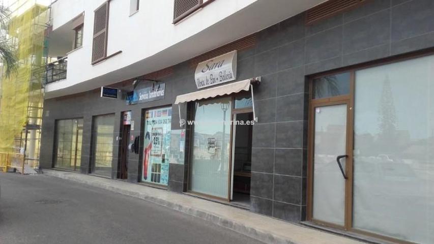 Local comercial en venta en Els Poblets, Centro urbano photo 0