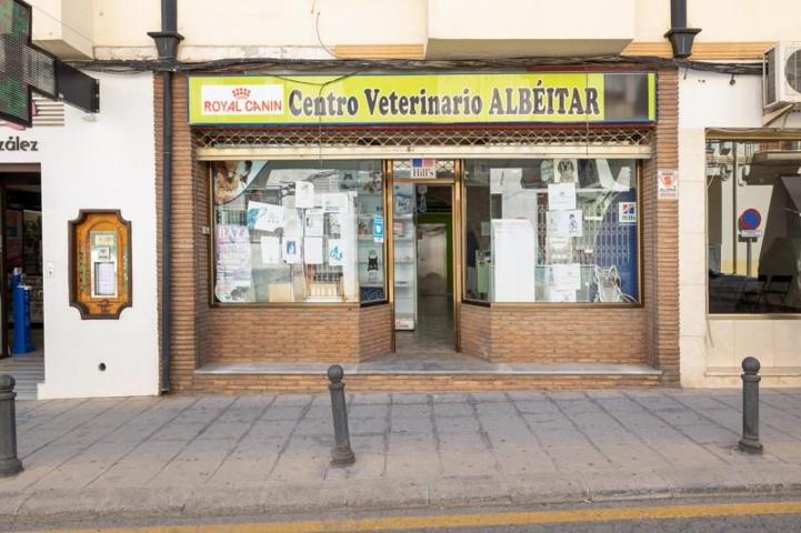 Local comercial en venta en Baza, Baza photo 0