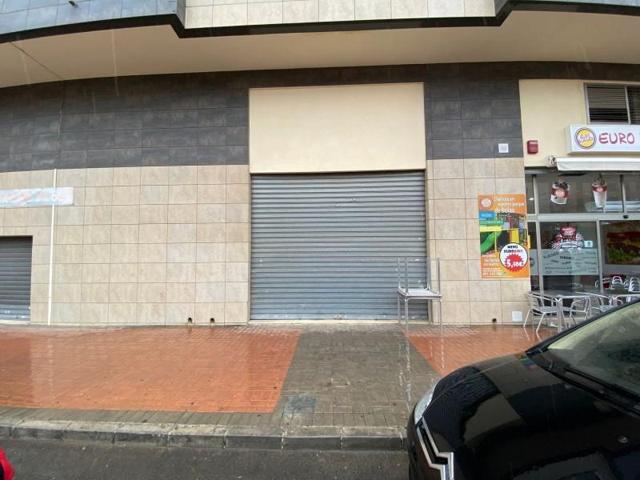 Local comercial en venta en El Campello, L'Alacantí photo 0