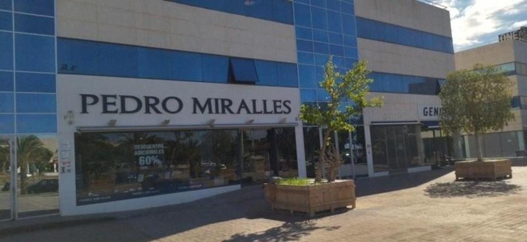 Local comercial en venta en Elche, Poligono torrellano photo 0