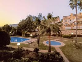 Adosada en venta en Marbella, Costa del Sol Occidental-Área de Marbella photo 0