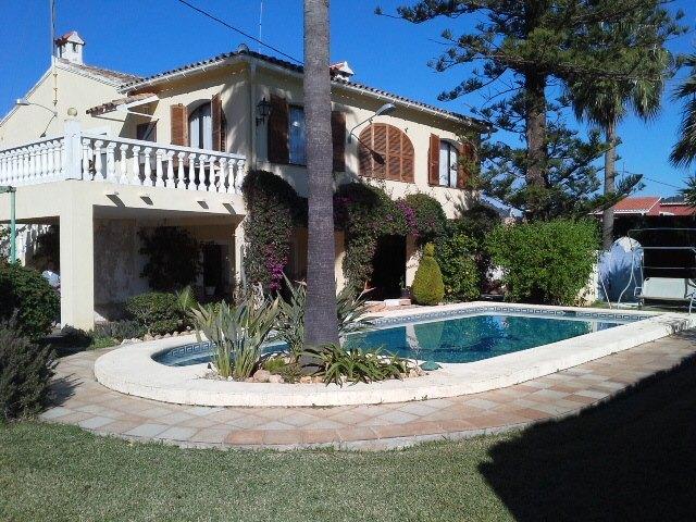 Chalet en venta en Pedreguer photo 0