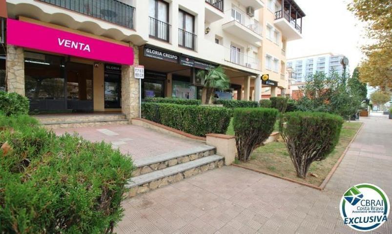 Local comercial en venta en Empuriabrava, Muga photo 0