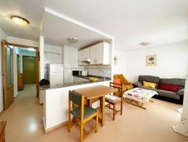 Apartamento en venta en Guardamar del Segura, Playa photo 0