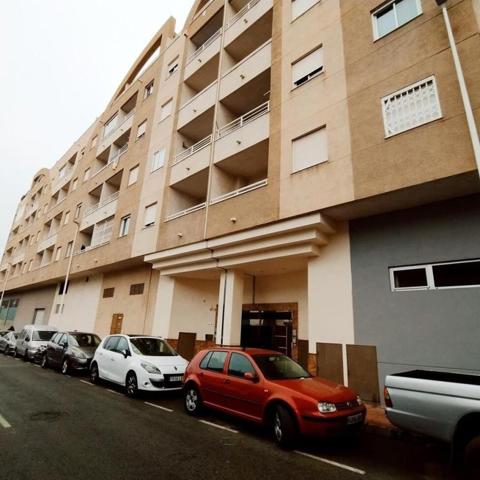 Apartamento en venta en Torrevieja photo 0