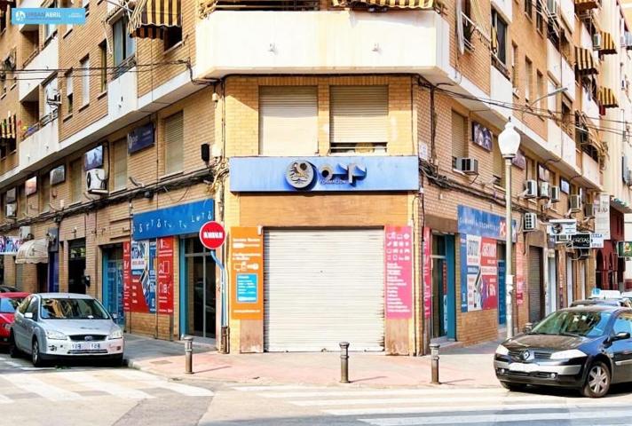 Local comercial en venta en Alicante, Carolinas altas photo 0