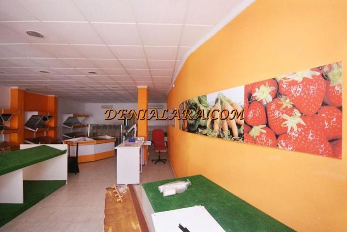 Local comercial en venta en Denia, Casco urbano photo 0