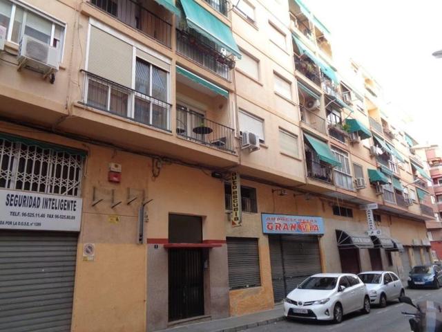 Local comercial en venta en Alicante, Carolinas altas photo 0