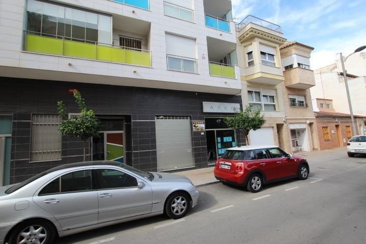 Apartamento en venta en Guardamar del Segura photo 0