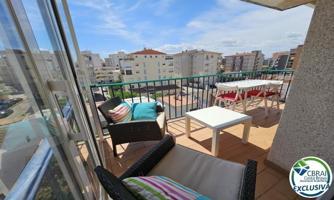 Apartamento en venta en Roses, Santa Margarida photo 0