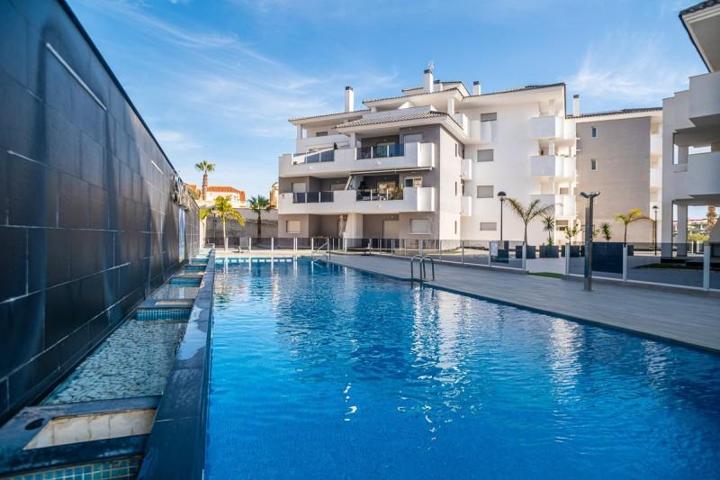 Apartamento en venta en Orihuela Costa photo 0