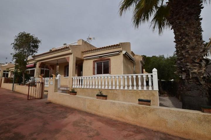 Chalet en venta en Algorfa photo 0