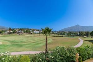 Piso en venta en Marbella, Costa del Sol Occidental-Área de Marbella photo 0