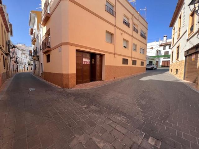 Local comercial en venta en La Nucia photo 0