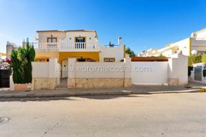 Chalet en venta en Orihuela Costa, LOS ALTOS photo 0