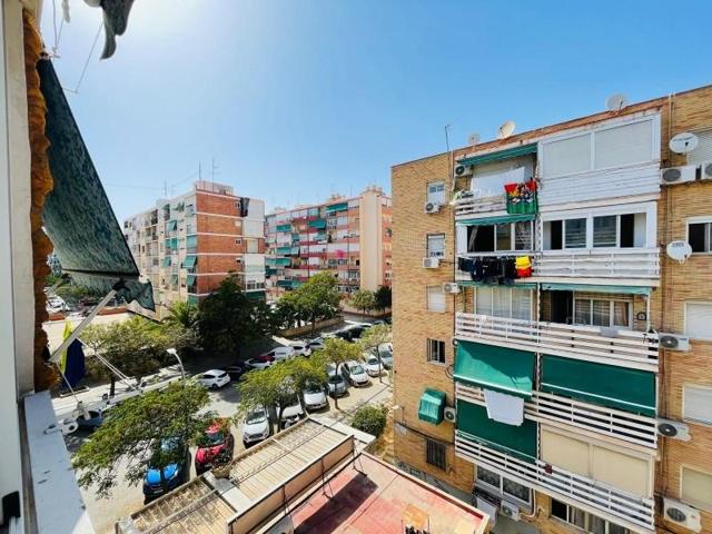 Apartamento en venta en Alicante, Pla del bon repos photo 0