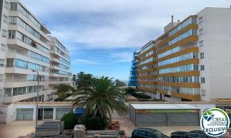 Apartamento en venta en Roses, Santa Margarida photo 0