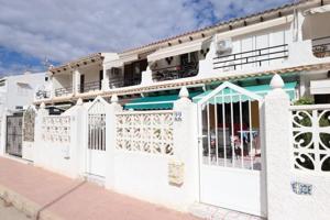 Bungalow en venta en Torrevieja photo 0