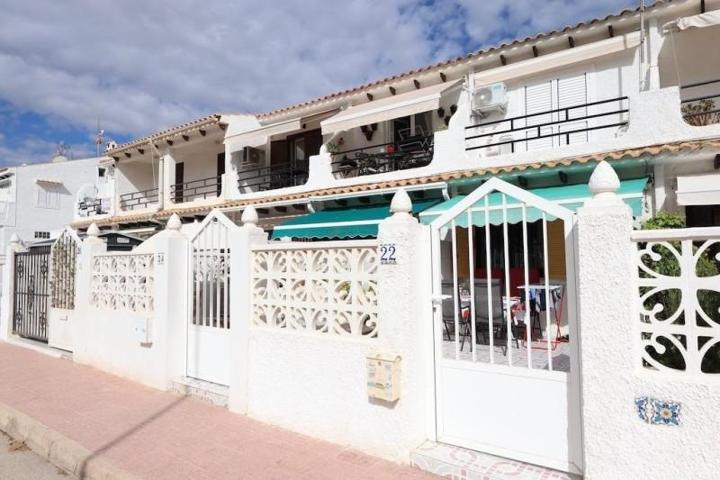 Bungalow en venta en Torrevieja photo 0