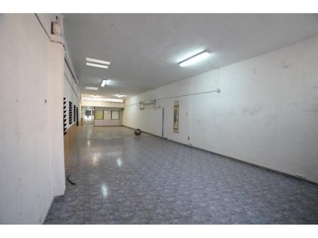 Local comercial en venta en Cornellà de Llobregat, Riera photo 0