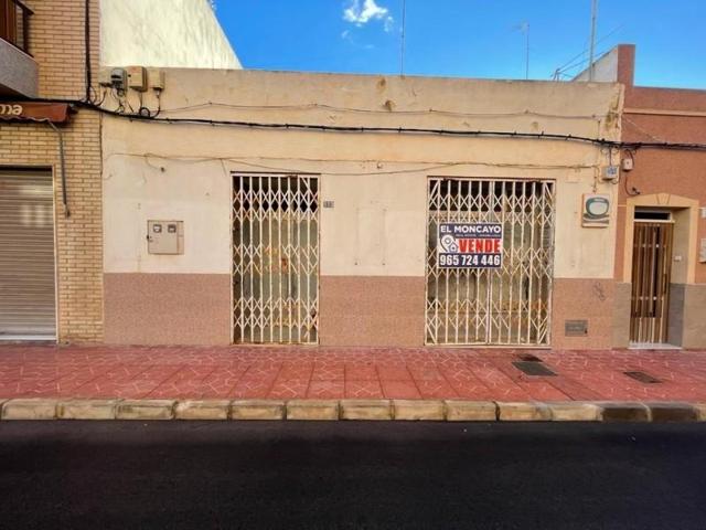 Casa en venta en Guardamar del Segura, CENTRO photo 0