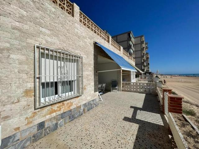 Adosada en venta en Guardamar del Segura, Playa photo 0