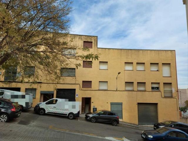 Edificio en venta en Mataró, Maresme photo 0