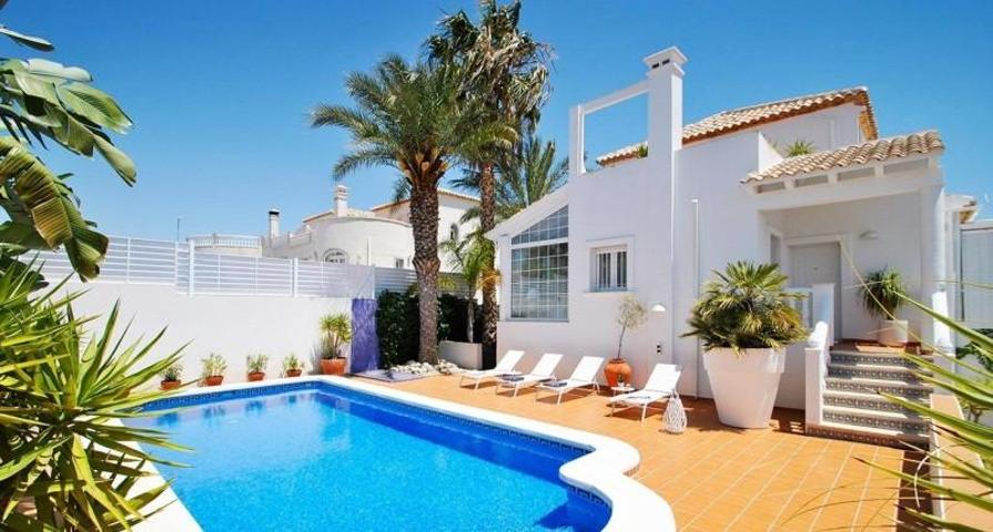 Chalet en venta en San Fulgencio, El Oasis photo 0