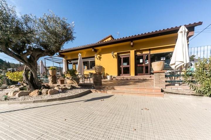 Casa en venta en Cerdanyola del Vallès, Montflorit photo 0