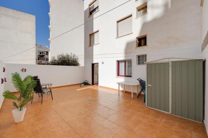 Apartamento en venta en Torrevieja photo 0