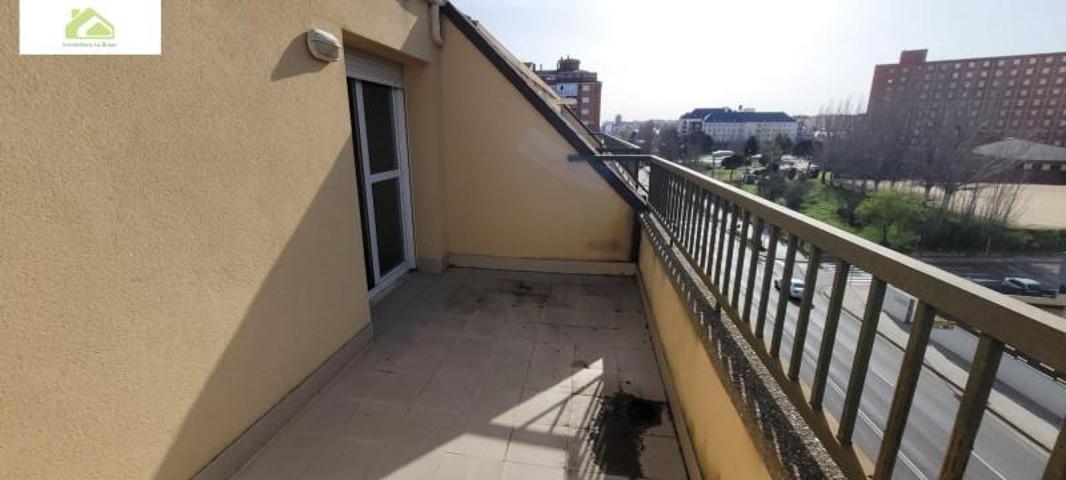 Atico Duplex en venta en Zamora, Los bloques photo 0